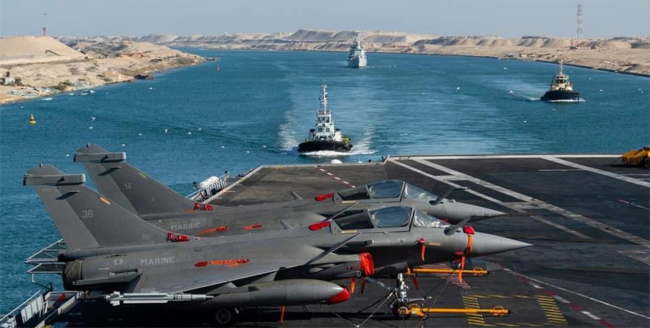 AéroSolar®, protection thermique pour le poste de pilotage équipe les Rafales actuellement embarqués sur le porte-avions Charles de Gaulle dans ses missions.